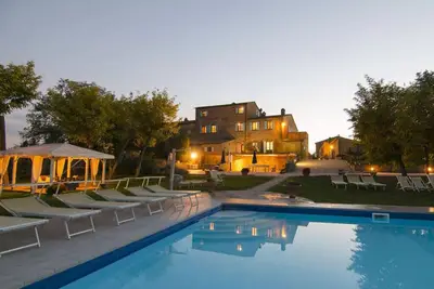 Image de Maison de vacances élégante avec piscine privée