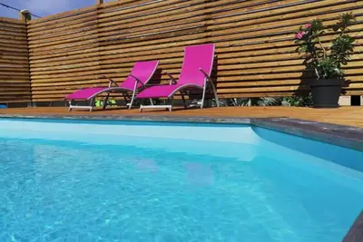 Image de Homerez - Bungalow charmant à Saint-François, piscine