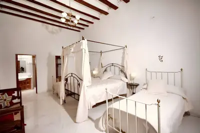 Image de Homerez - Maison de caractère à Ayora + terrasse