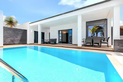 Image de Homerez - Villa Playa Blanca avec piscine