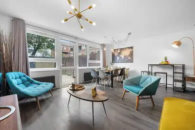 Image de Chic, Spacious Apartment with Garden in the Heart of London