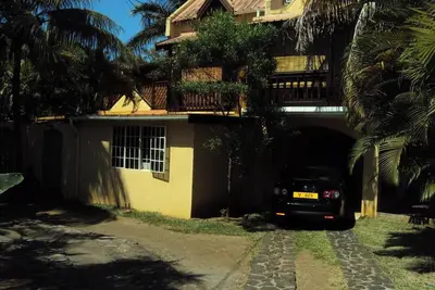 Image de Homerez - Bungalow charmant à Blue Bay avec terrasse