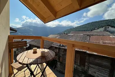 Pilànous Residence - E-Alpine Suite - Swiss Alps