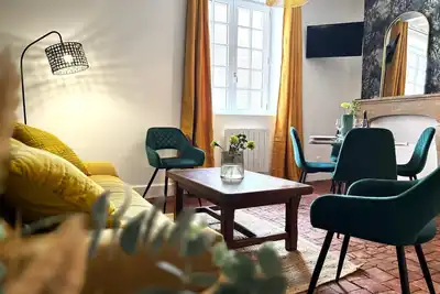 Image de Duplex de charme au cœur historique de Moulins avec équipements modernes et literie incluse