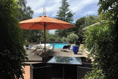 Homerez - Villa spacieuse à Nalliers avec piscine privée