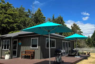 Image de Country Cottage in an idyllic setting and just minutes from action packed Taupō!