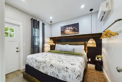 Image de Ada Friendly w/ Ac! Little House on the Ferry