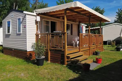 Image de Homerez - Bungalow Ă Condrieu avec piscine