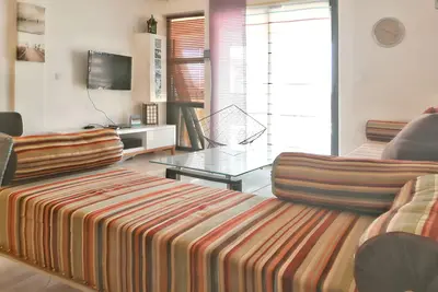 Homerez - Appartement 60m² avec balcon Imi Ouaddar