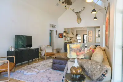 Image de The Dillan House - Round Top Texas