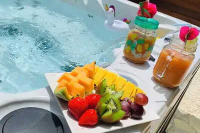 Image de Homerez - Maison de charme à Sainte-Anne + Jacuzzi