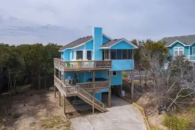 Image de Oceanside 5br pet-friendly Corolla home with private pool & hot tub!