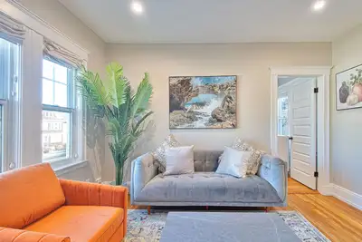 Image de Newly Renovated 4br1ba Apartment