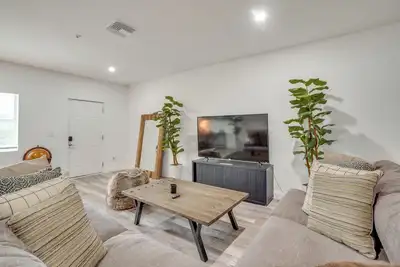 Image de 13 Mi to Beaches: Pet-Friendly Condo in Palmetto!