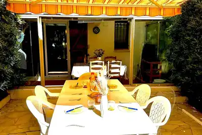 Image de 2 pièces rez de jardin proche mer