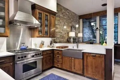 Modern 5 Bedroom Aspen Core, Walt to Everything!