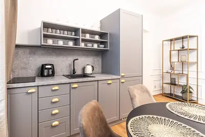 Image de Beautifully renovated apartment at Lesser Town Square