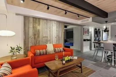 Image de 2 Bedroom 3 bath Aspen Core Condo, By Little Nell!