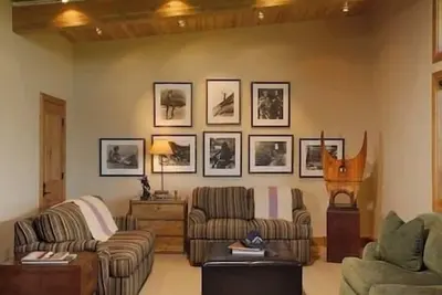 Image de 2/3 Aspen Core, Ski-In-Out!