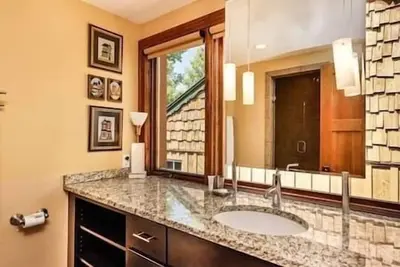 Image de Fabulous 3 bedroom Condo in Aspen, Pool, Hot Tub!