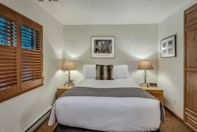 Image de 5 Bedroom Luxury Aspen Core Condo-Private Hot Tub!