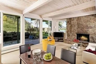 Image de 3 Amazing, Core Condo Ski, Sauna, Hot Tub-Pool-Gym