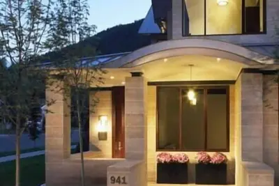 Image de Gorgeous 6/7 Bedroom home Aspen, Gym, Hot Tub!