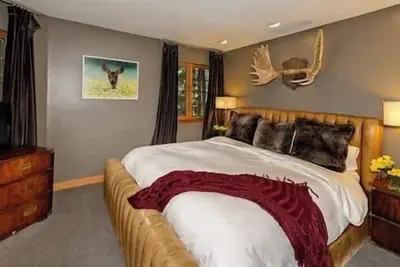 Image de Beautiful 3 bedroom, Aspen Core, Ski-in/Ski-out!