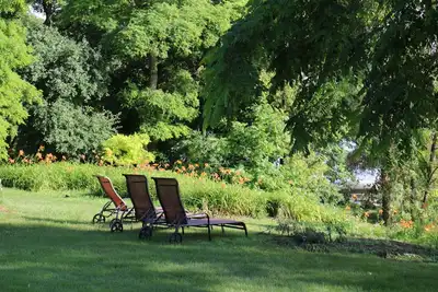 Image de Lake Simcoe Cottage with Private Beach - your waterfront escape awaits you