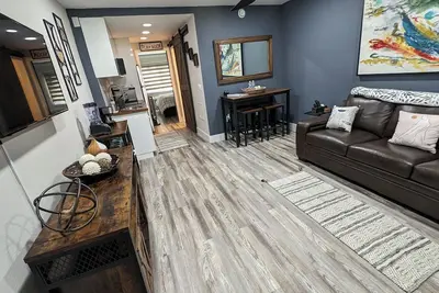 Image de Beautiful remodeled condo in Paradise Lakes Clothing Optional  Resort.