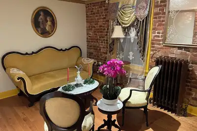 Image de Step back in time and experience the elegance of Victorian era.
