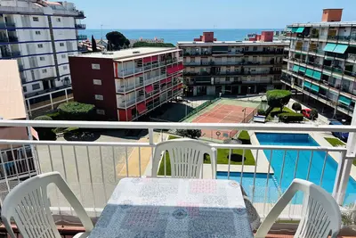 Image de Beautiful and Spacious Family Apartment With sea Views and 5 min From the Beach!