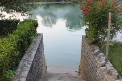 Image de Four bedroom house with river view