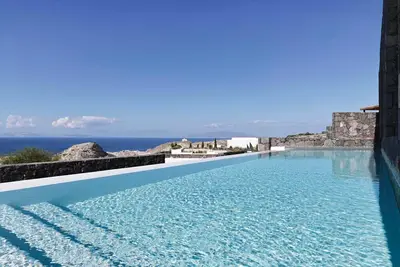 Luxury Santorini Villa | Villa Sirens Song | 3 Bedrooms | Private Infinity Pool with Stunning Sea Views | Furnished Outdoor Area | Oia
