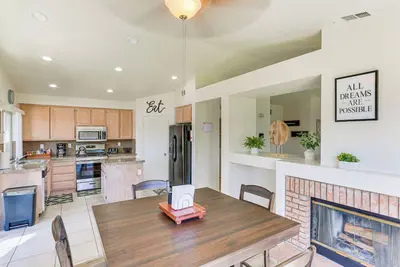 Image de Victorville Home w/ Large Yard & Charcoal Grill!