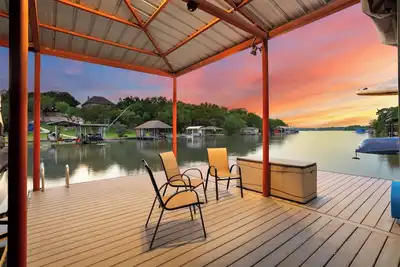 Image de Pet-Friendly Granbury Home w/ Lake Access & Grill!