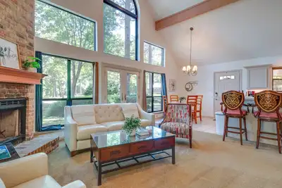 Image de Cape Royale Home w/ Deck - Walk to Lake Livingston