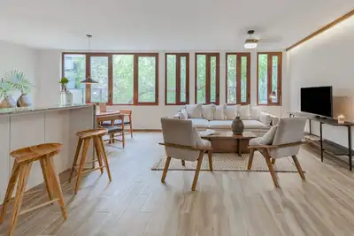 Modern apartment with resort amenities-minutes from Tulum's treasures
