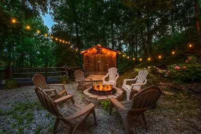 Image de Rustic charm and modern comfort in the Smoky Mountains + free attraction tickets