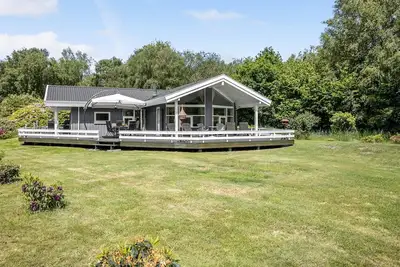 Image de Superbe maison à Bogense avec sauna