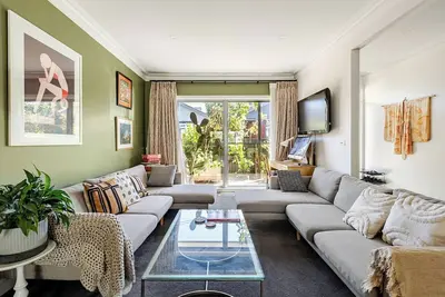 Image de Spacious Bayside Elwood Home. Walk to the beach, the botanical gardens, cafes. .