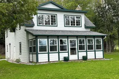 Image de Make Memories at this charming Cottage at AuTrain Lake! Near Pictured Rocks!