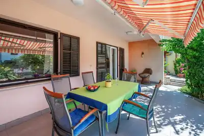 Image de Bel appartement à Valbandon avec WiFi