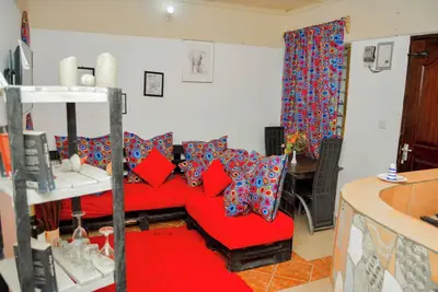 Image de Cozy Retreat with Unique Decor Close to Center, Beach, and Restaurants