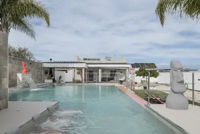 Villa 'Adán' avec piscine majestueuse et climatisation