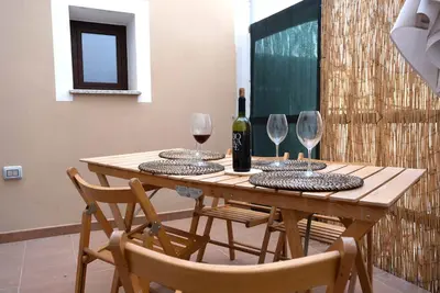 Comfy Two-levels Apartment With Terrace!