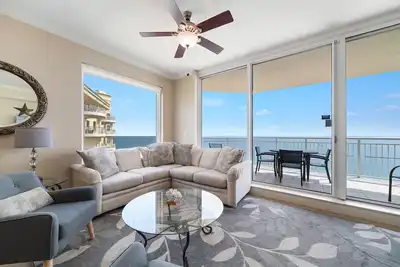 Image de Indigo 1701e | Stunning Oceanfront Corner Condo | Luxury Resort Amenities | My Beach Getaways