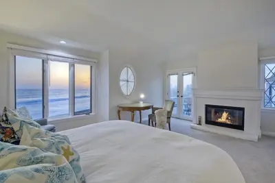 Image de Fully Furnished 30+ day Oceanfront 3br Vacation Rental Carlsbad California