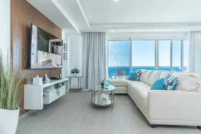 Image de Impressive & beautiful 3 bedroom unit Ocean Front Encantame Velero-2301