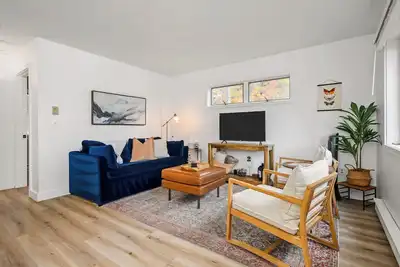 Image de Little Dipper - Cozy Cottage on 400 feet of lake frontage on the bay